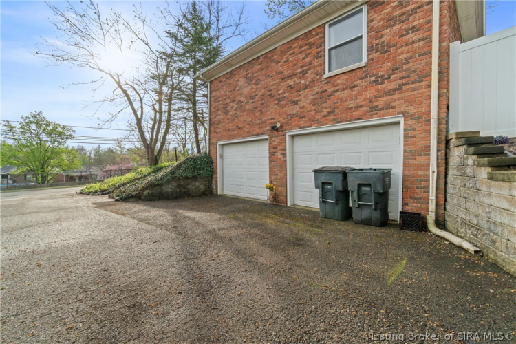 Listing Image 38
