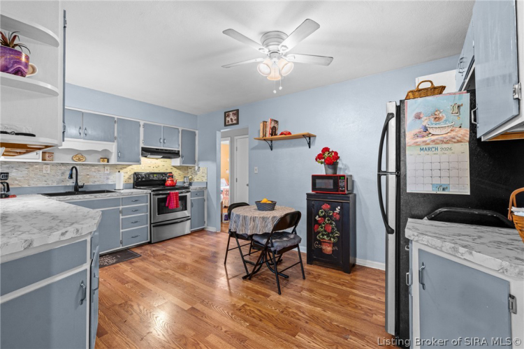 Listing Image 9