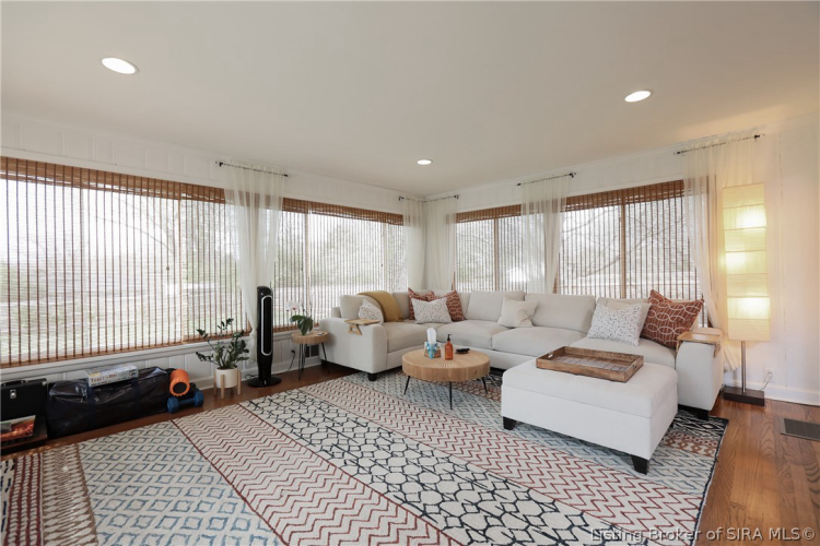 Listing Image 21