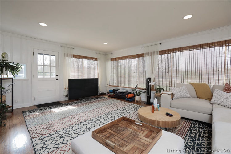Listing Image 23