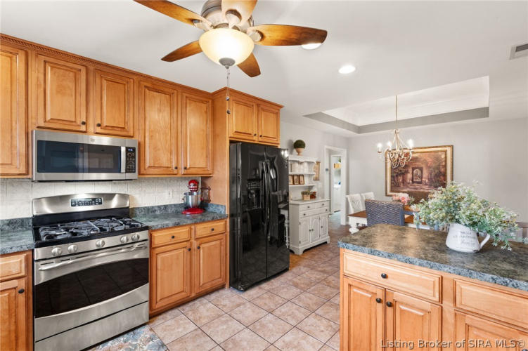 Listing Image 15