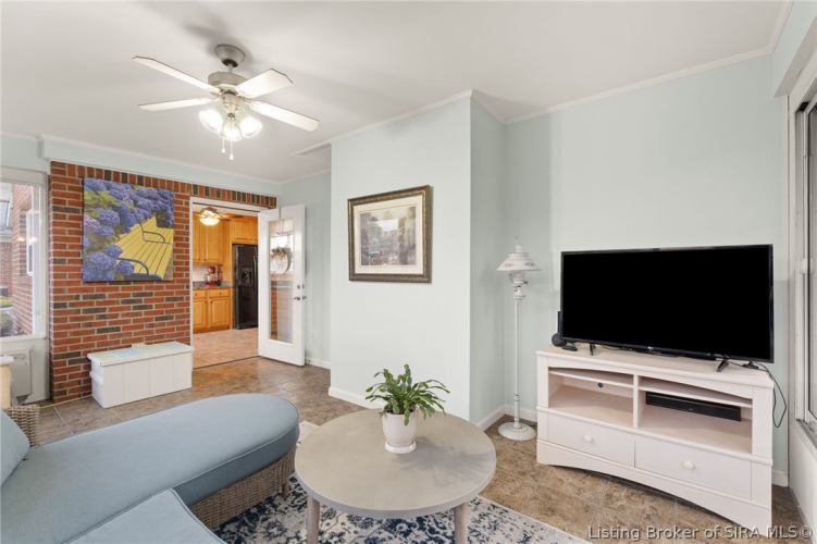 Listing Image 19