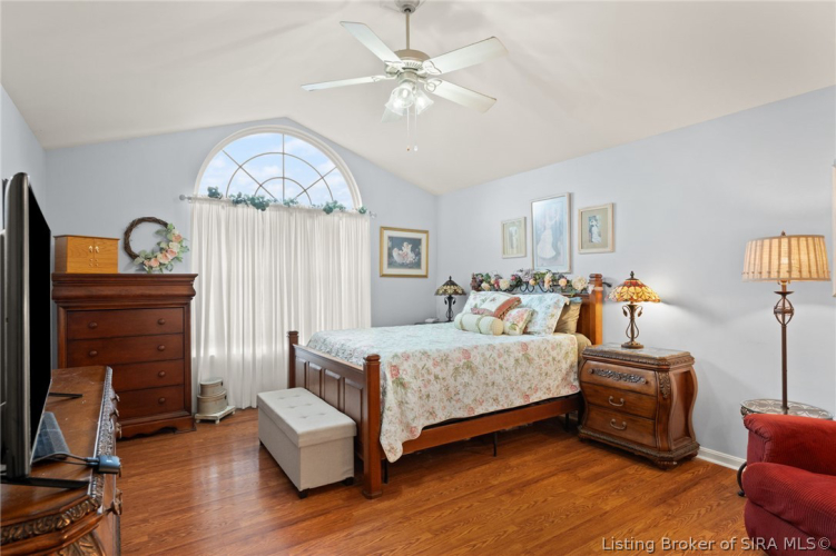 Listing Image 20