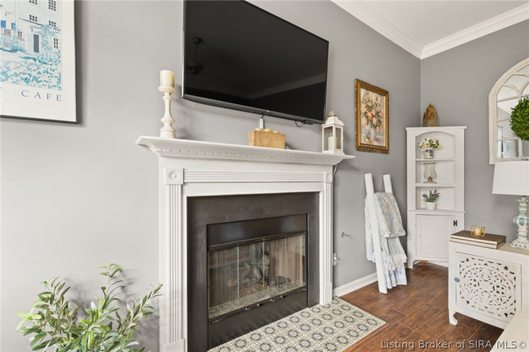 Listing Image 9