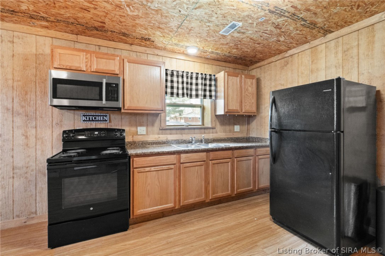 Listing Image 57