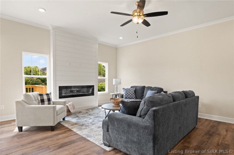 Listing Image 12