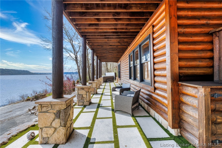 Listing Image 9