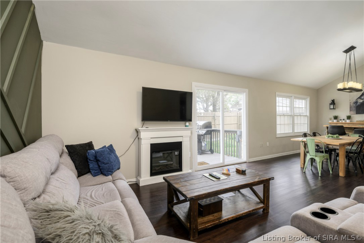 Listing Image 2