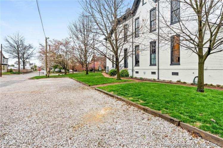 Listing Image 78