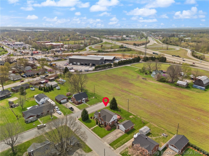 Listing Image 12