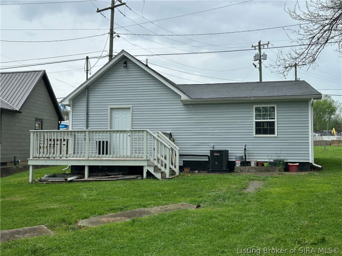 Listing Image 4