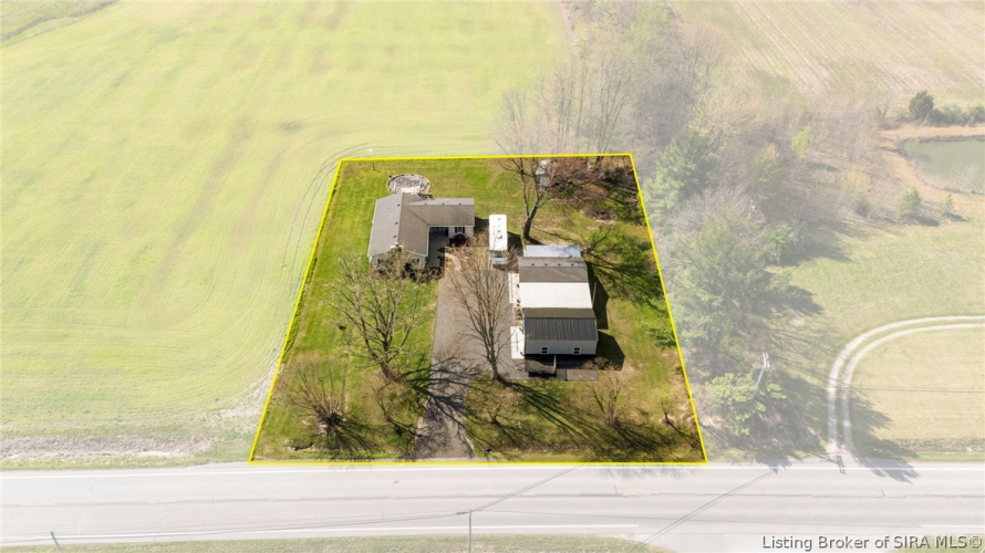 Listing Image 4