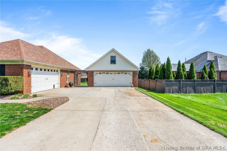 Listing Image 50