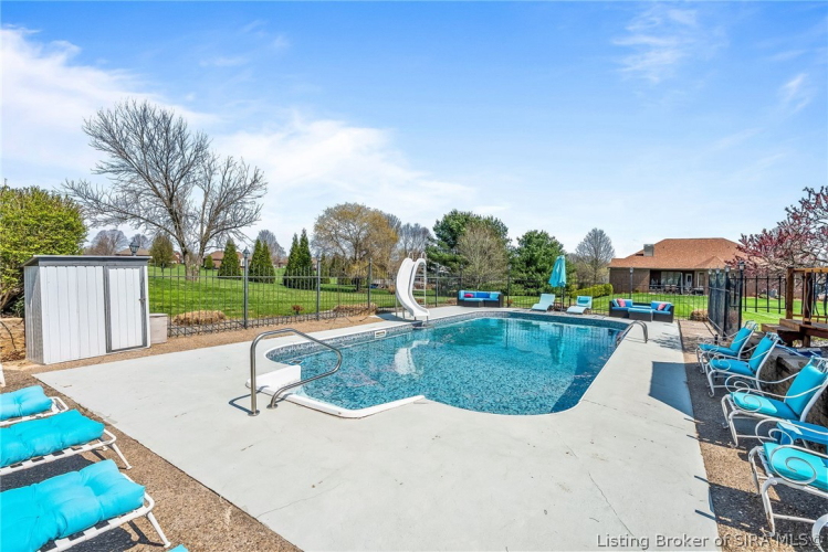 Listing Image 58