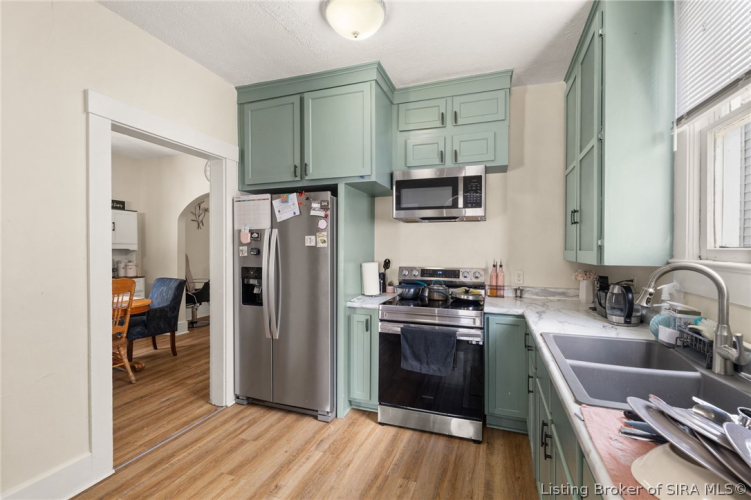 Listing Image 19