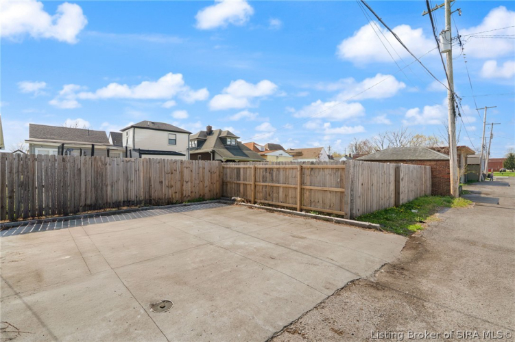 Listing Image 37
