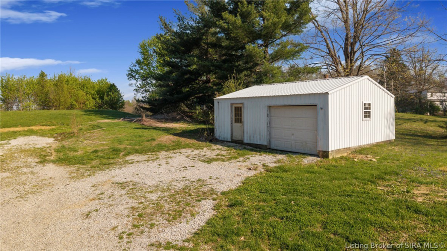 Listing Image 8