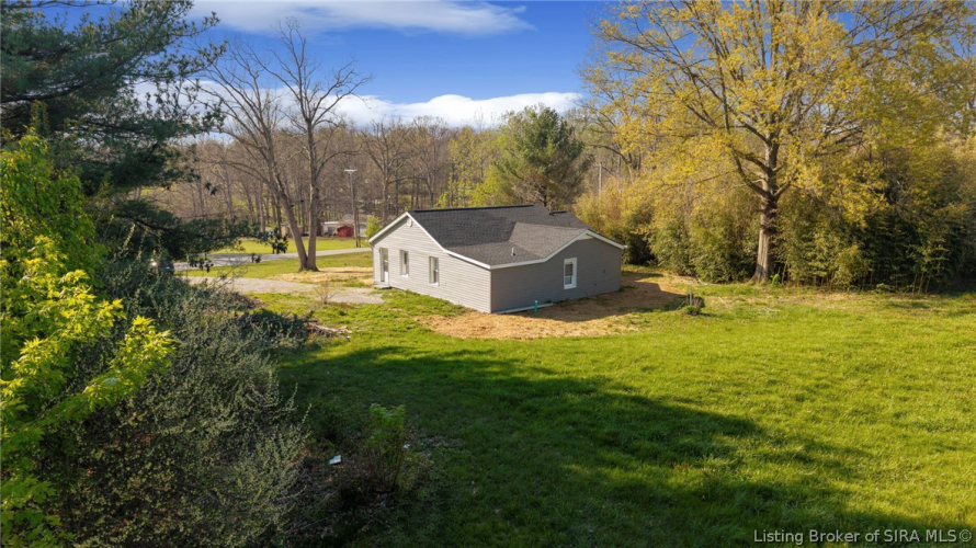 Listing Image 10
