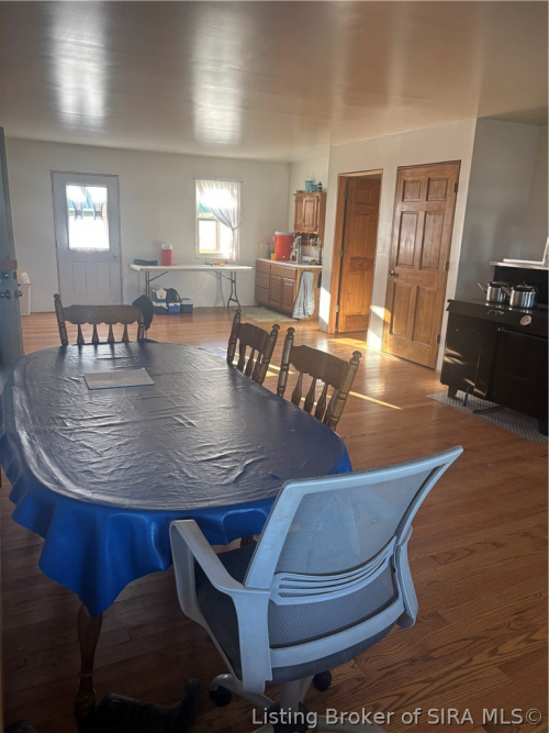 Listing Image 18