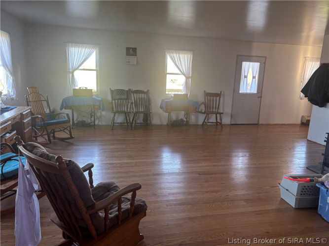 Listing Image 23