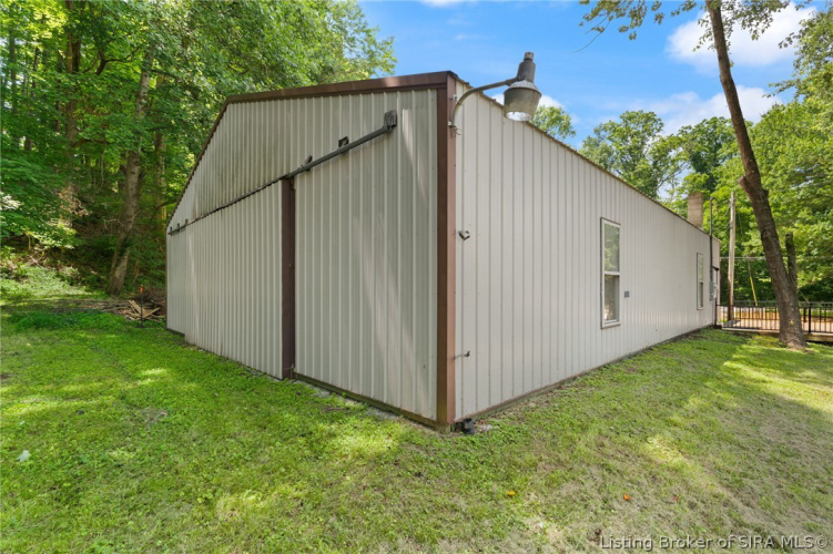 Listing Image 5