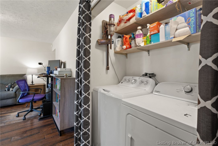 Listing Image 10