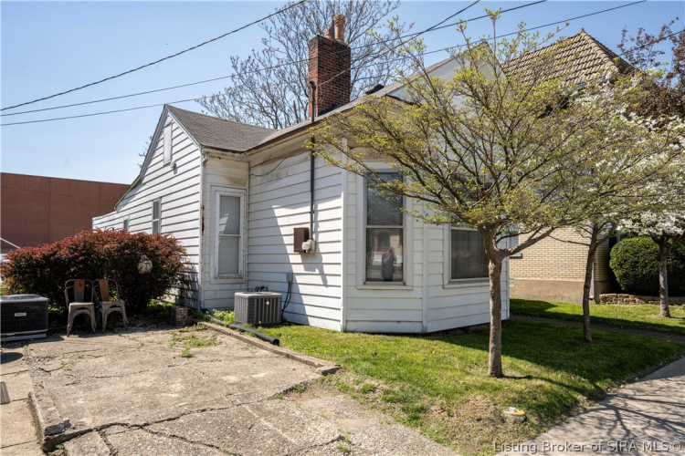 Listing Image 18