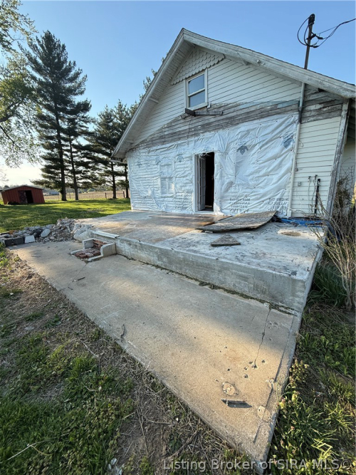Listing Image 4
