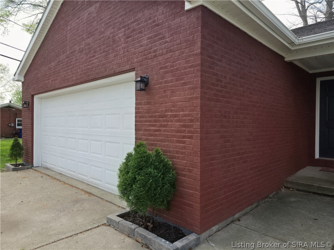 Listing Image 28