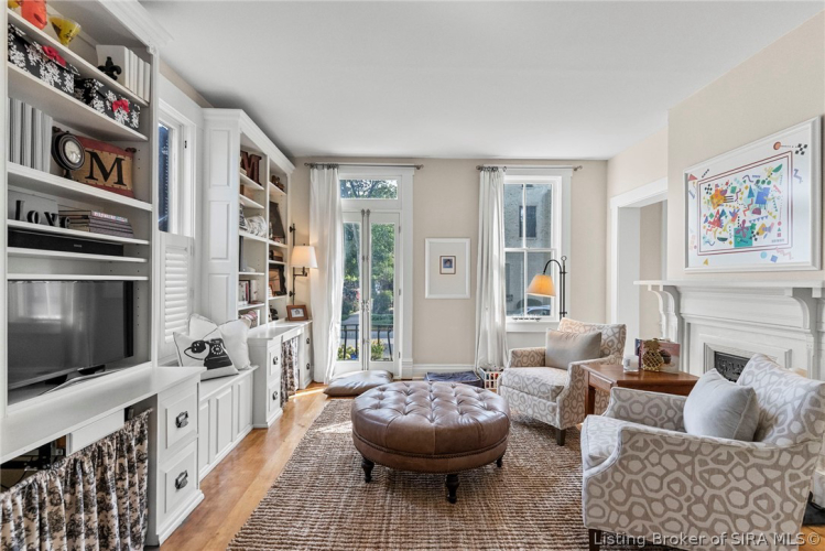 Listing Image 15