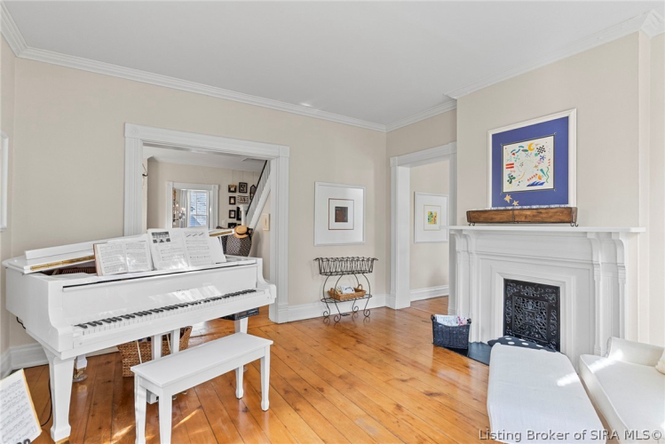 Listing Image 19