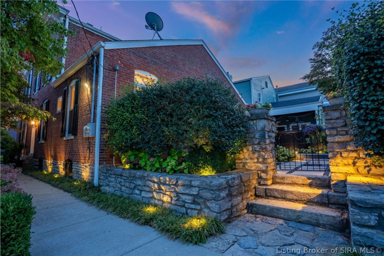 Listing Image 52