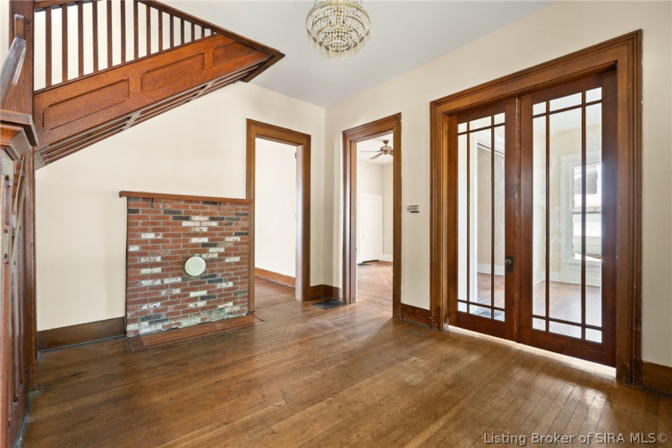 Listing Image 13
