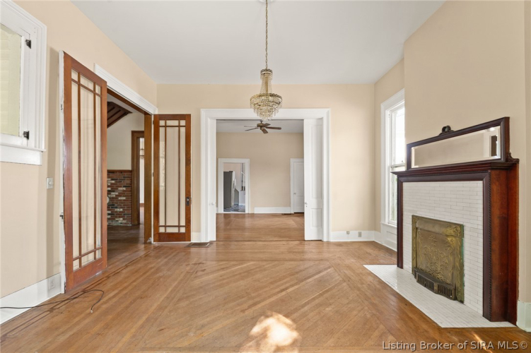 Listing Image 18