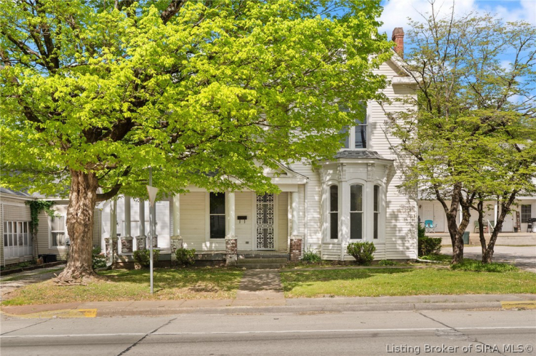 Listing Image 3