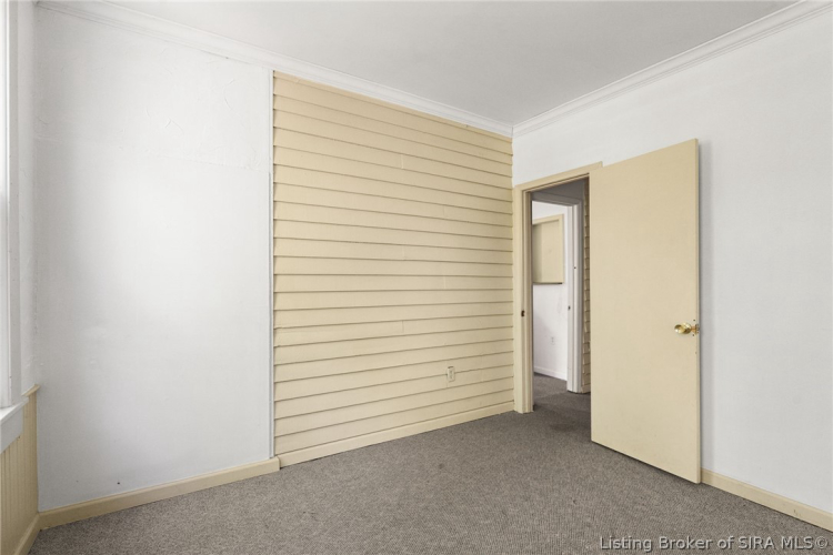 Listing Image 50