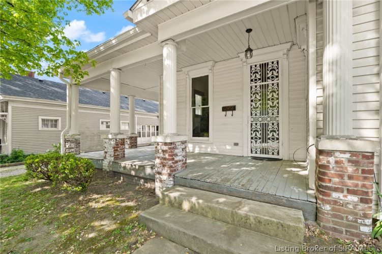Listing Image 10