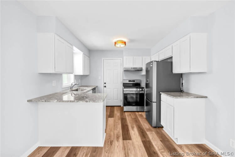 Listing Image 12