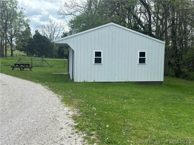 Listing Image 40
