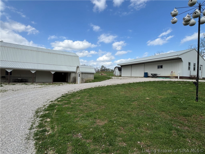 Listing Image 44