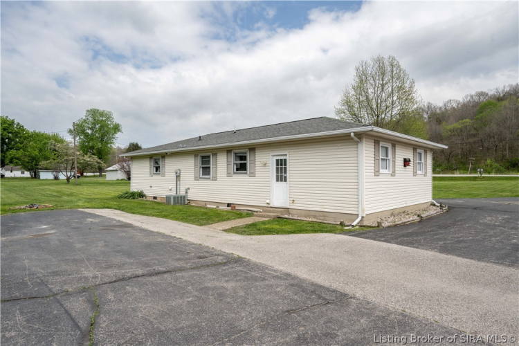 Listing Image 26