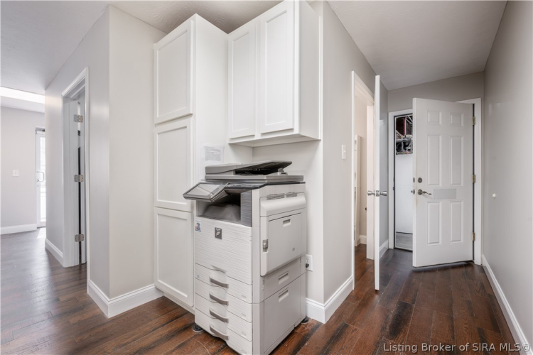 Listing Image 14