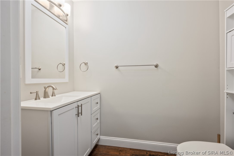 Listing Image 15