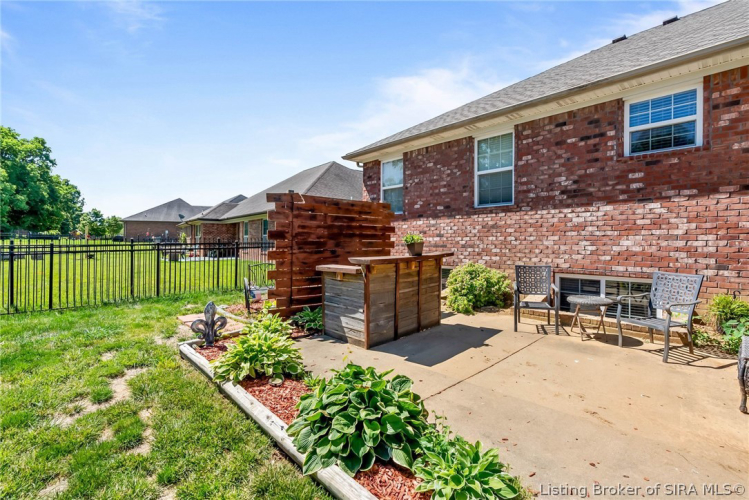 Listing Image 44