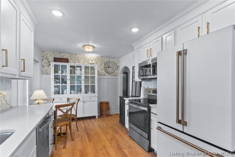 Listing Image 23
