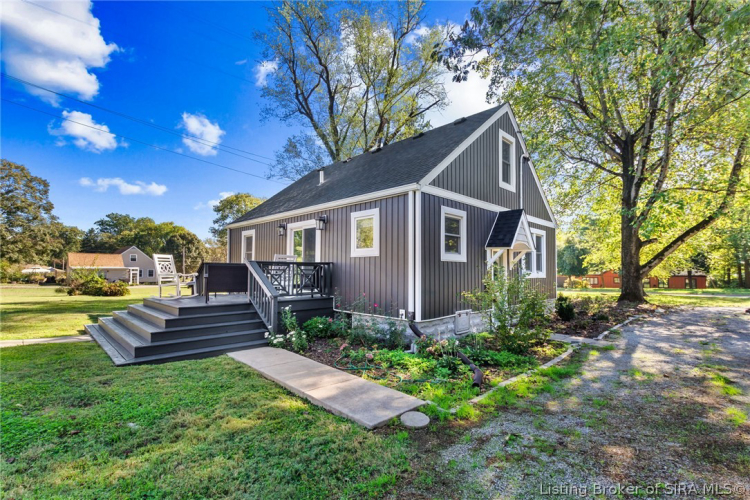 Listing Image 6