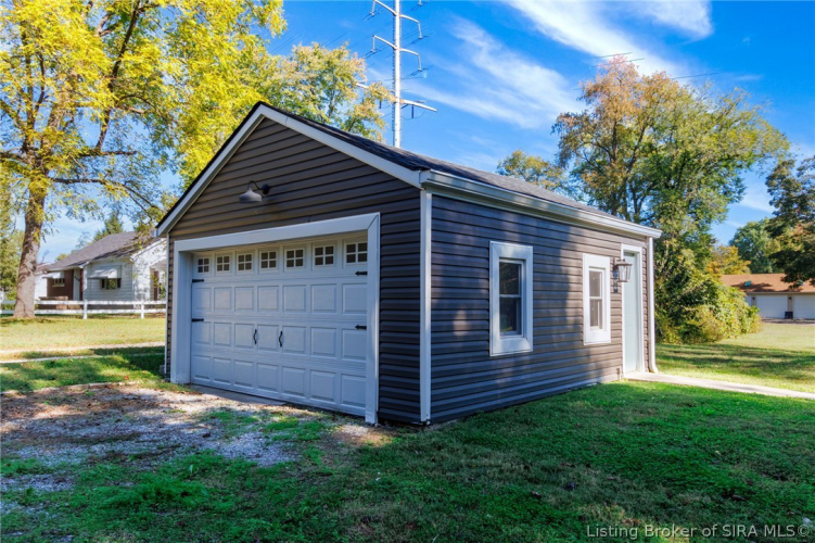 Listing Image 76