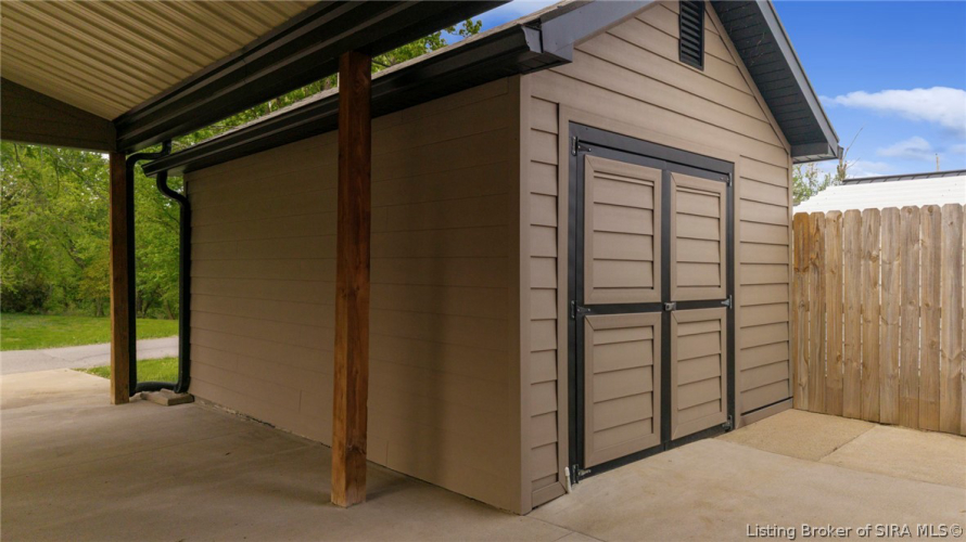 Listing Image 11