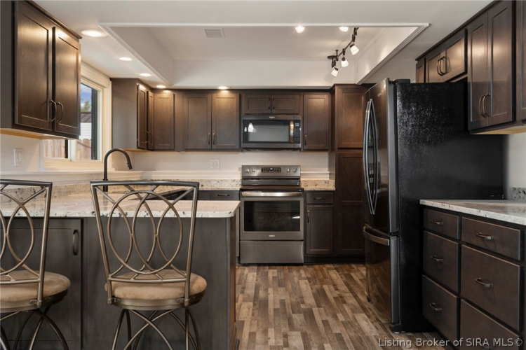 Listing Image 15