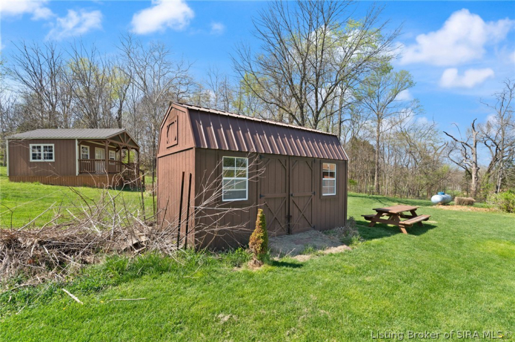 Listing Image 12